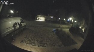 Gezocht: Twee autobranden op hetzelfde adres