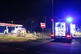 Bestelbus in brand, stoffelijk overschot gevonden