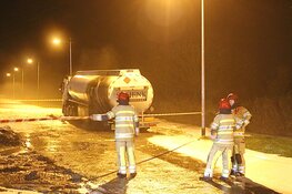 Tankwagen vat vlam met resten benzine
