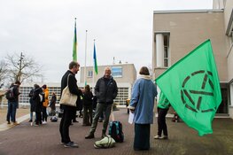 Actie in gemeentehuis tegen datacenter