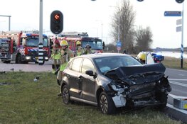 Botsing tussen twee auto's in Zeewolde