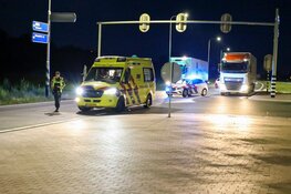 Auto over de kop en gewonde bij ongeluk Zeewolde