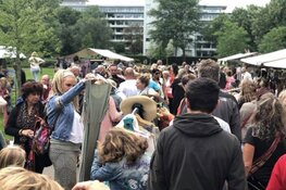 Zomerse Ibiza-markt keer terug naar Zwolle, op zondag 22juni, in het Park de Wezenlanden.
